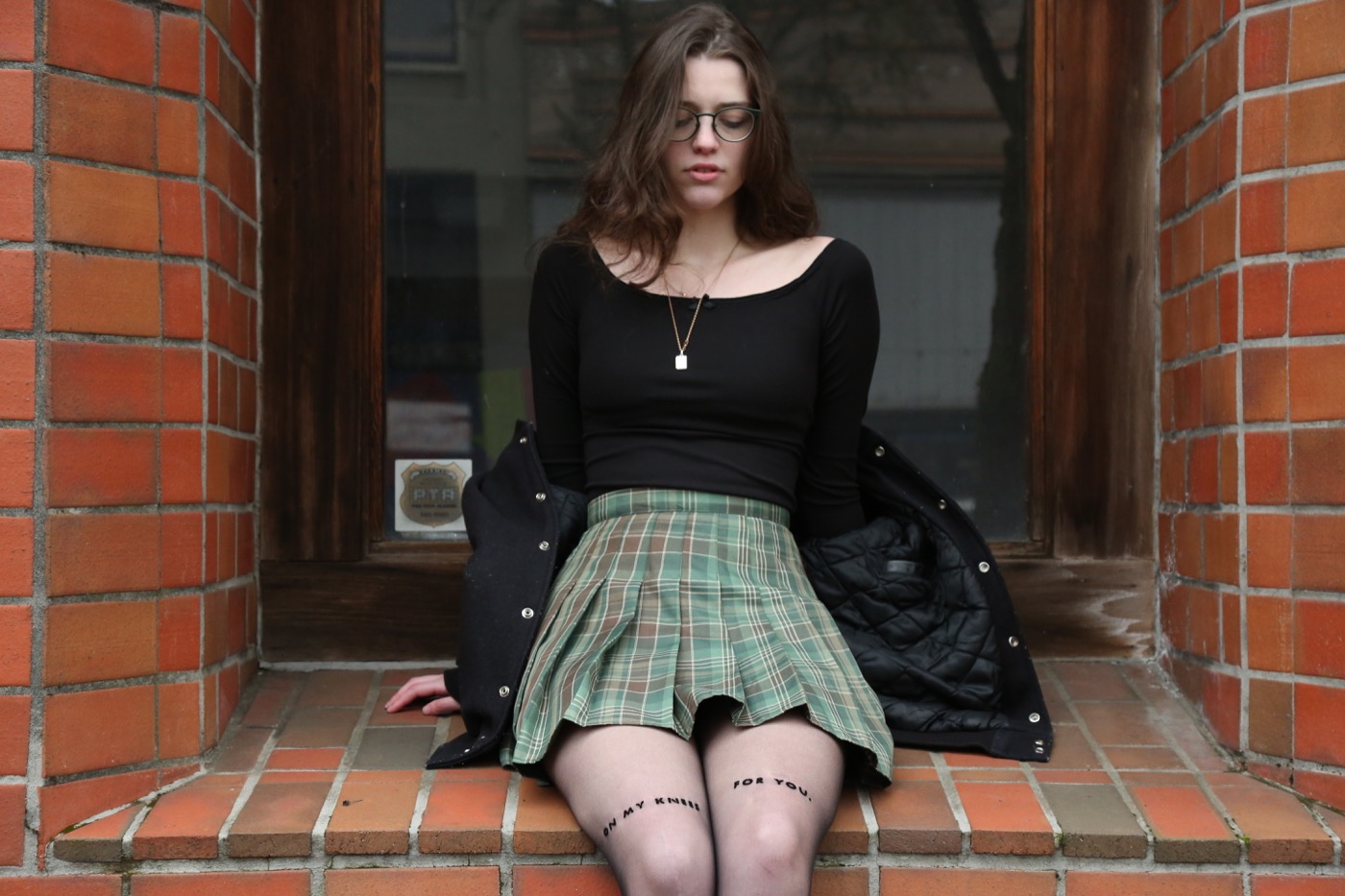 On My Knees For You tights outdoor